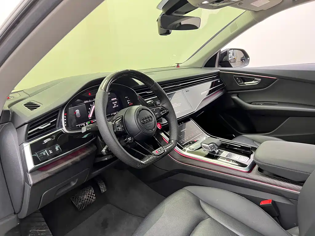 Audi Q8 2022 — фото 16