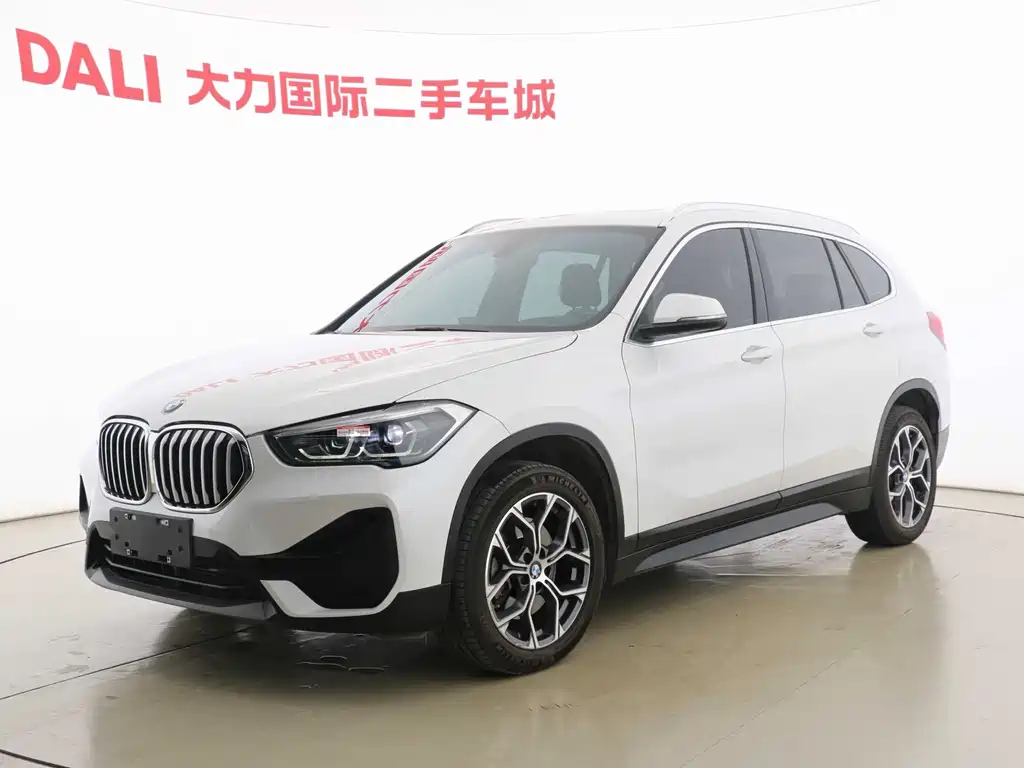 BMW X1 2021 — фото 1