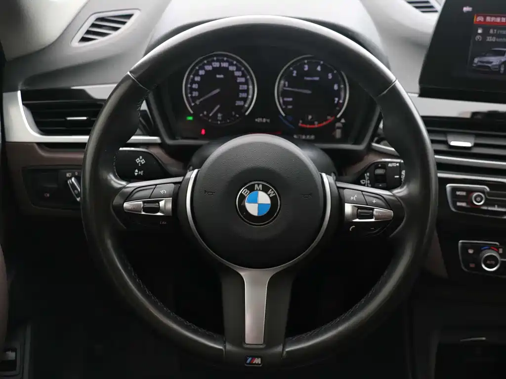 BMW X1 2021 — фото 9