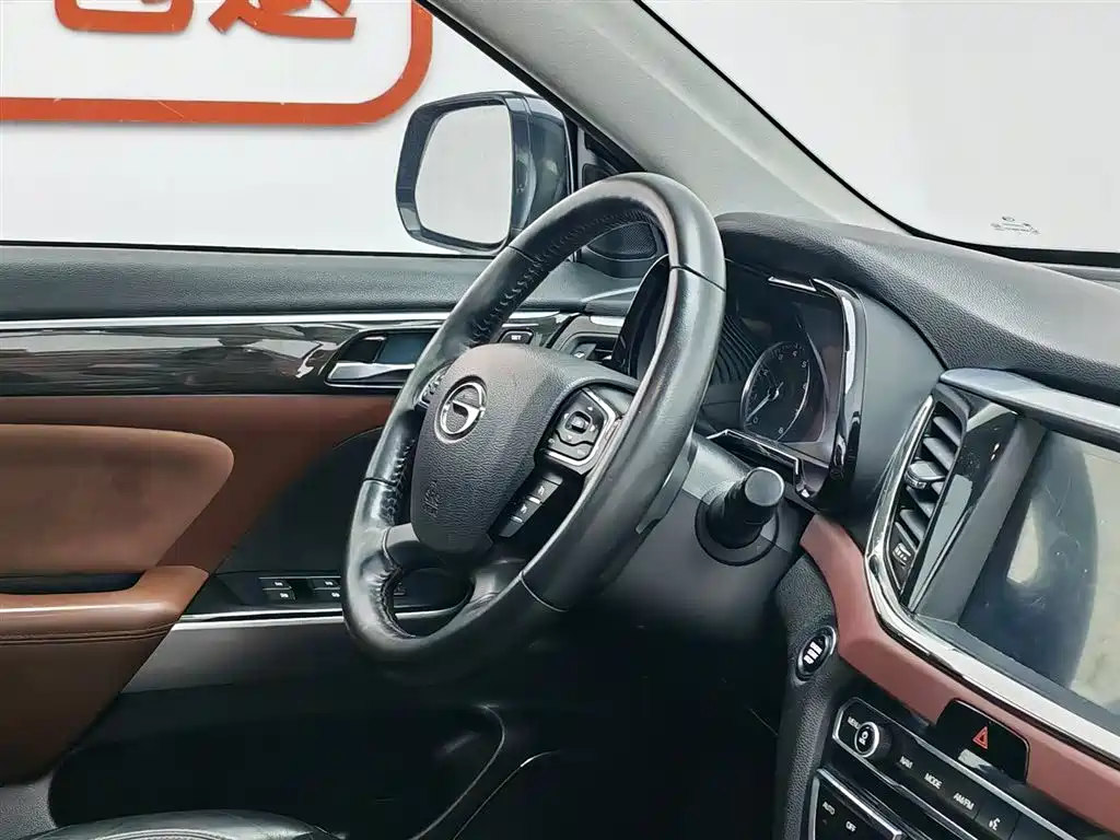 GAC Motor Trumpchi GS8 2018 — фото 22