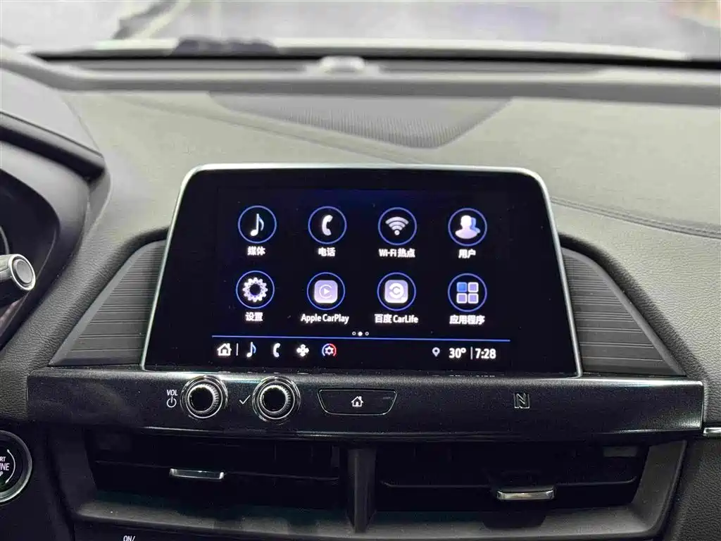 Cadillac CT4 2021 — фото 13