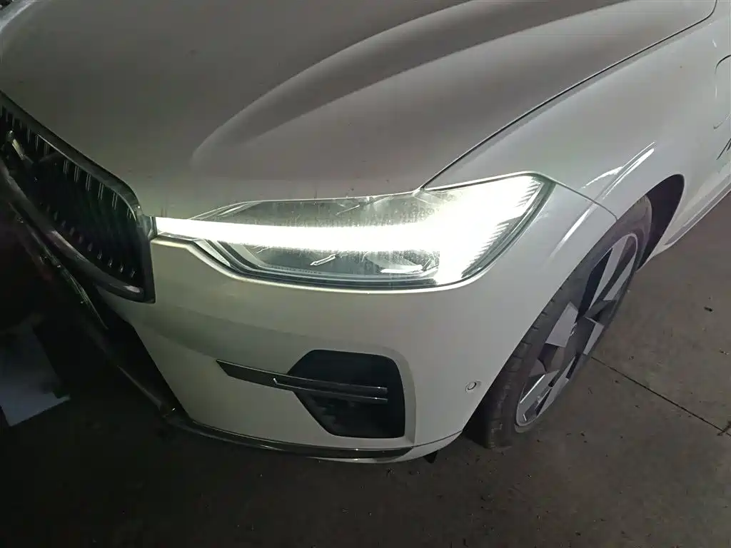 Volvo XC60 PHEV 2024 — фото 24