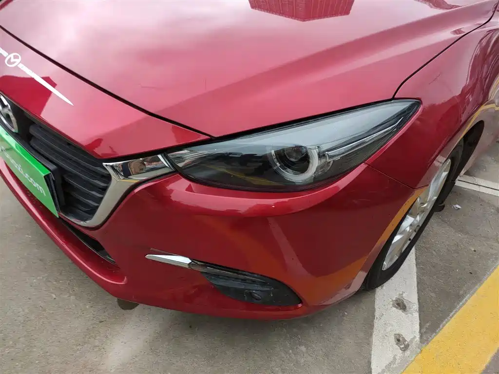 Mazda 3 Axela 2018 — фото 24