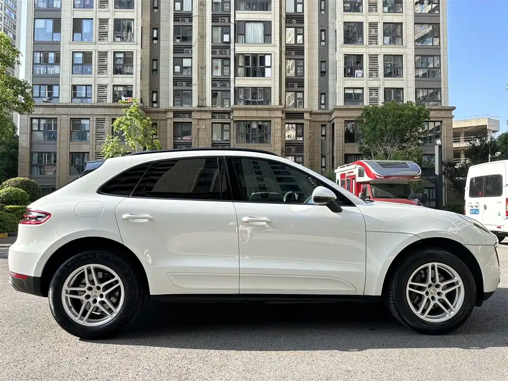 Porsche Macan 2015 — фото 6