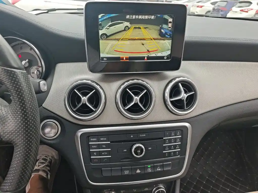 Mercedes-Benz GLA 2016 — фото 13