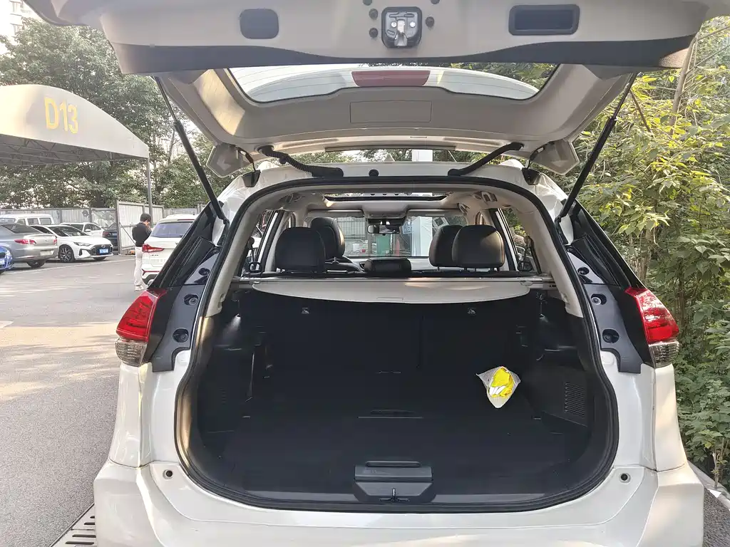 Nissan X-Trail 2023 — фото 14
