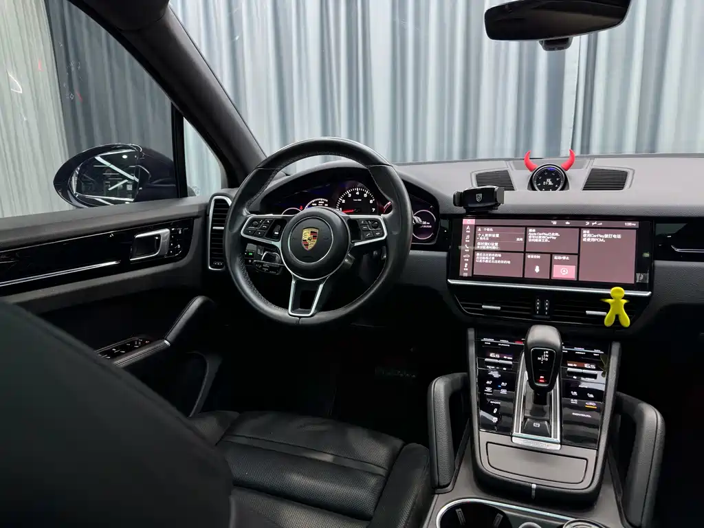 Porsche Cayenne 2021 — фото 19