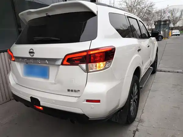 Nissan Terra 2020