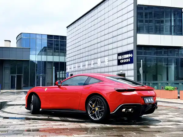 Ferrari Roma 2021
