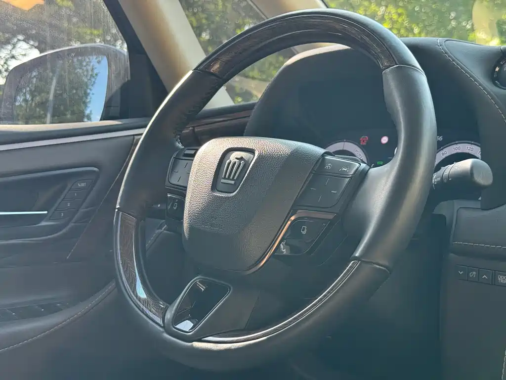Toyota Vellfire 2023 — фото 14