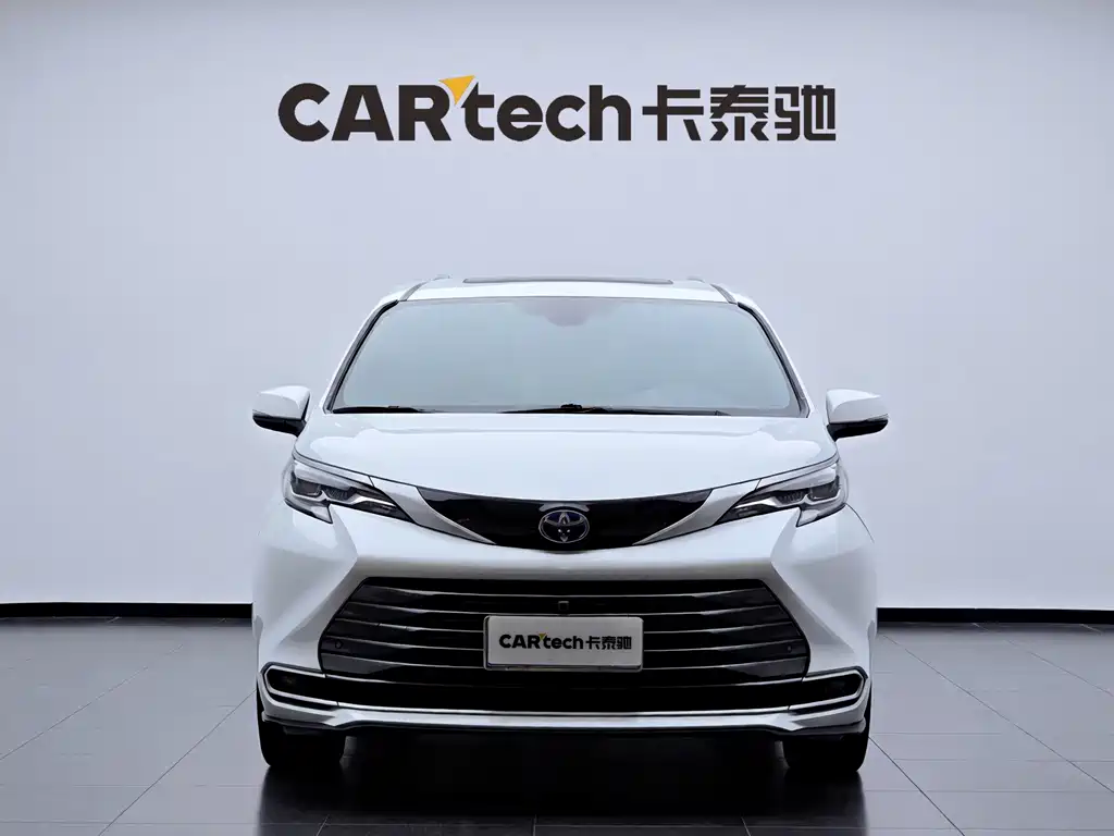 Toyota Sienna 2023 — фото 2