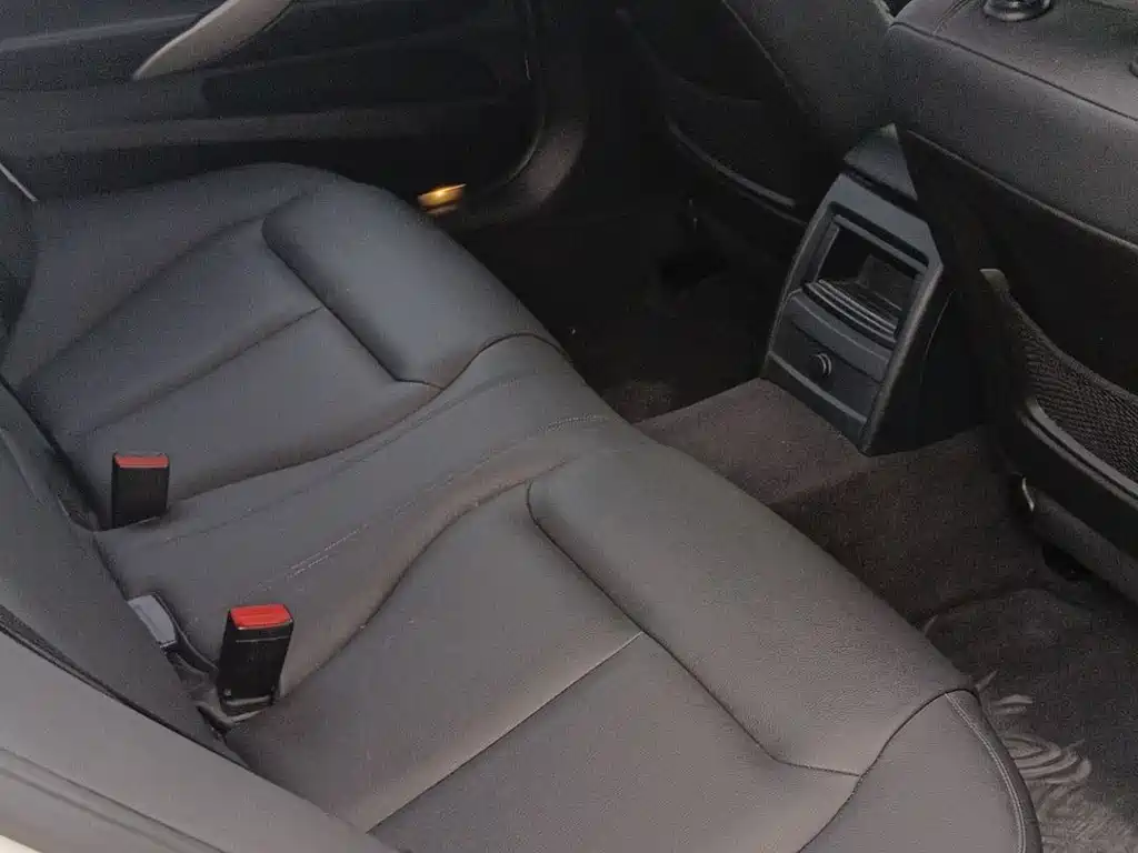 BMW 3 Series 2015 — фото 11