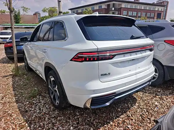 Geely Xingyue L 2021