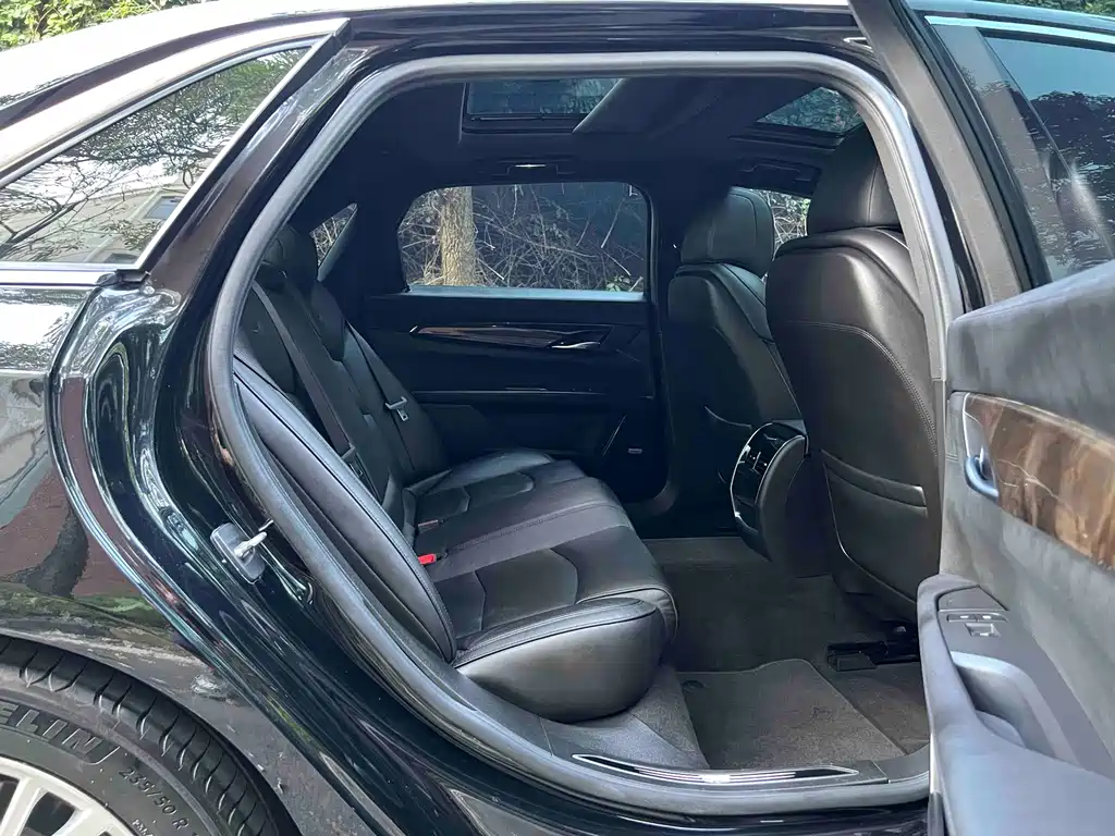 Cadillac CT6 2021 — фото 10