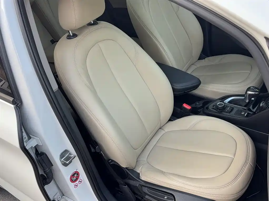 BMW 2 Series Active Tourer 2017 — фото 17