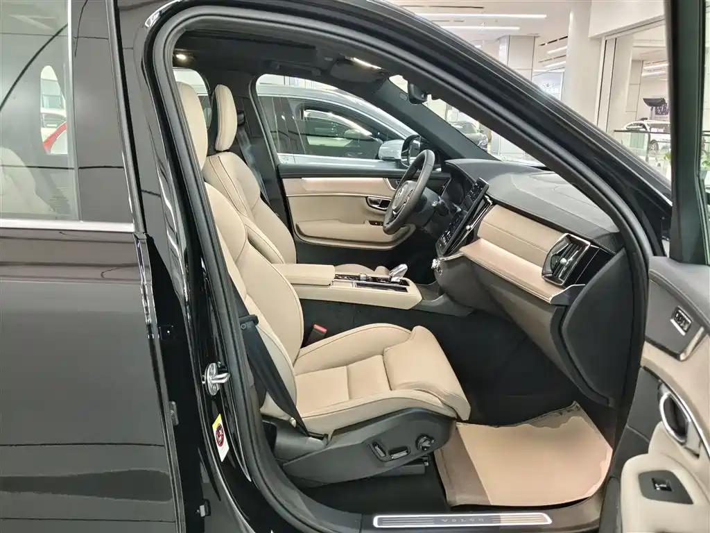 Volvo XC90 PHEV 2026 — фото 25