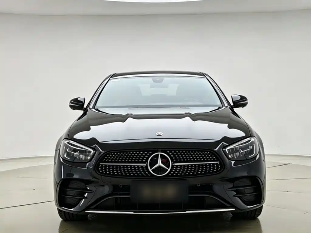 Mercedes-Benz E-Class 2023 — фото 10