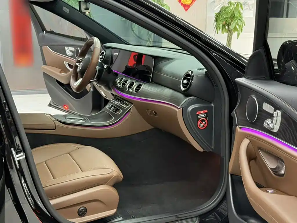 Mercedes-Benz E-Class 2023 — фото 24