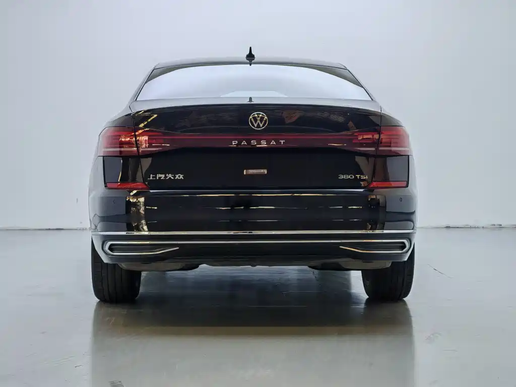 Volkswagen Passat 2024 — фото 13