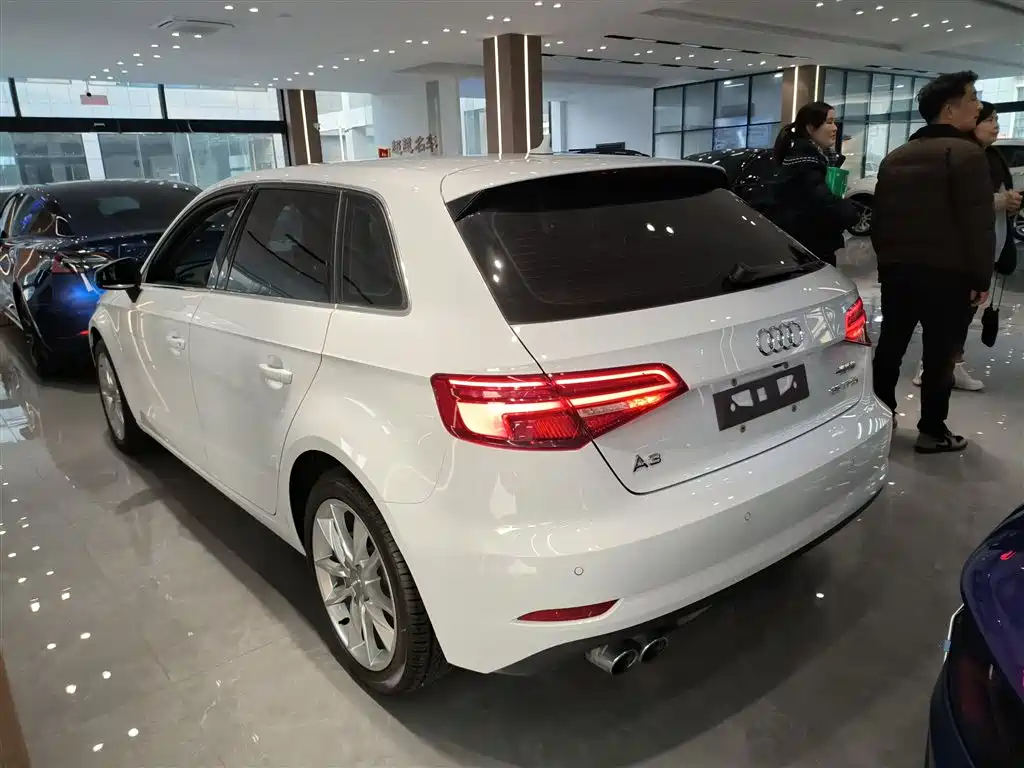 Audi A3 2018 — фото 23