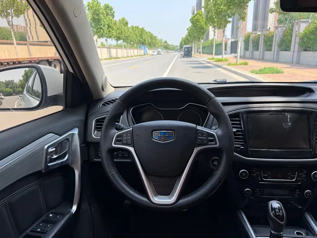 Geely Vision X6 2018 — фото 9