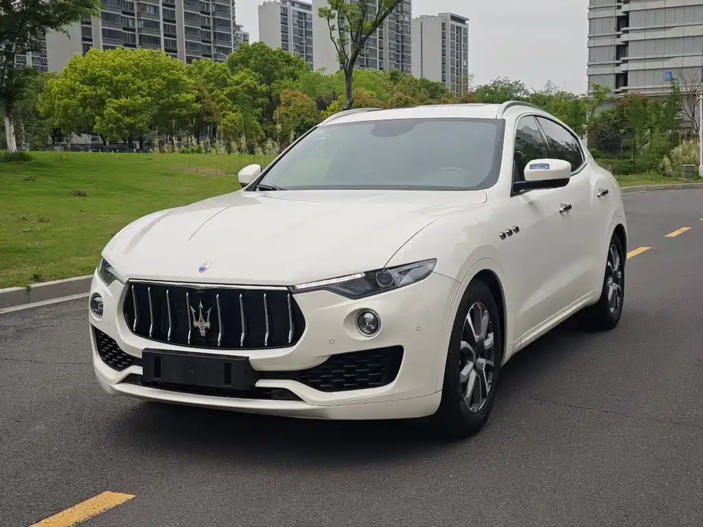 Maserati Levante 2016 — фото 1