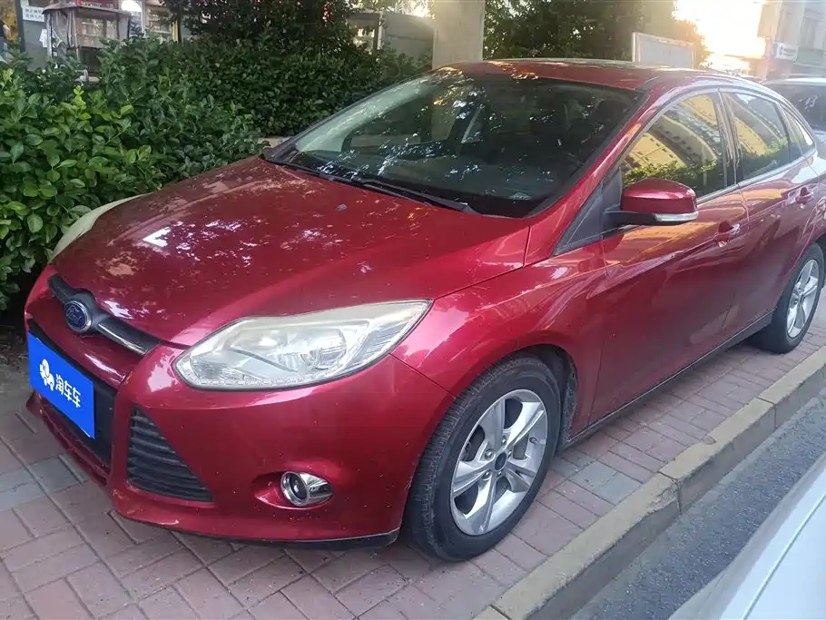 Ford Focus 2014 — фото 1