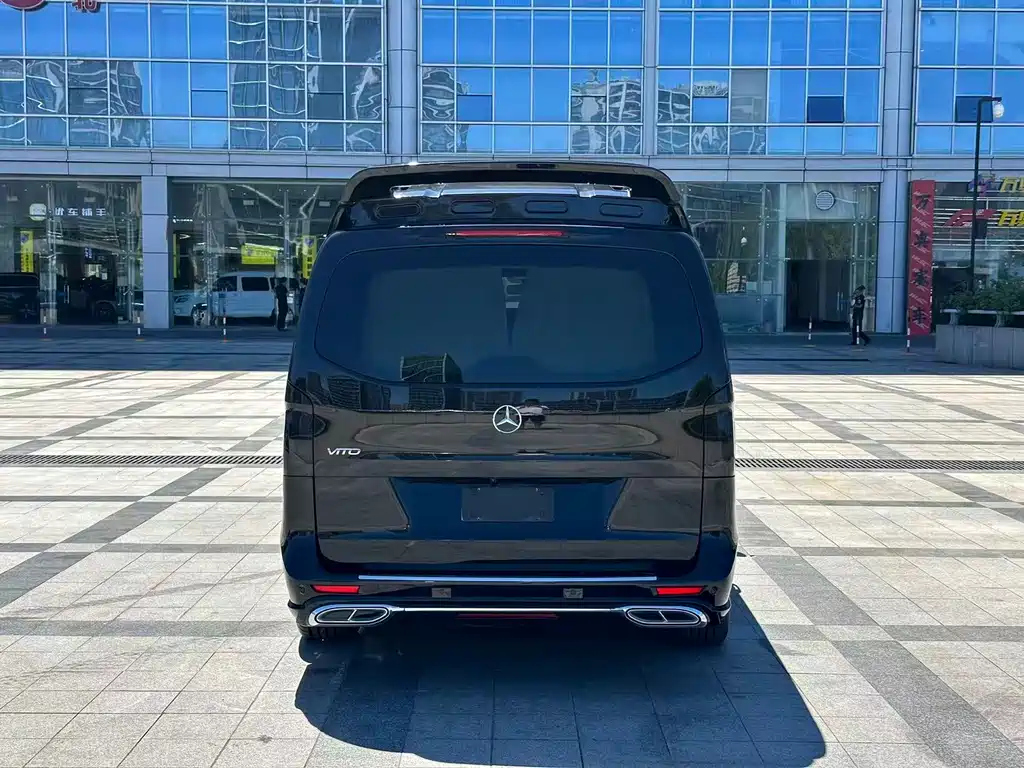 Mercedes-Benz Vito 2023 — фото 7