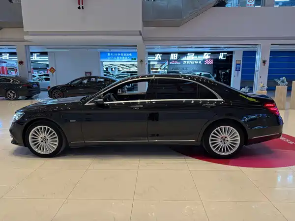 Mercedes-Benz S-Class 2020