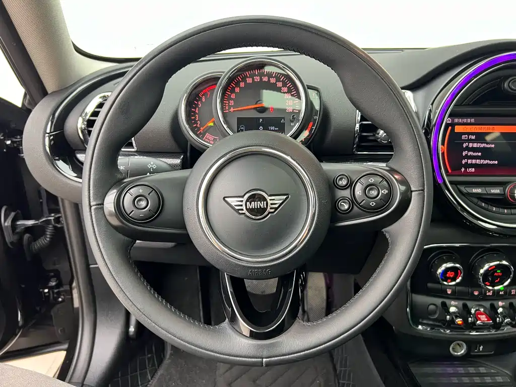 MINI Clubman 2020 — фото 13