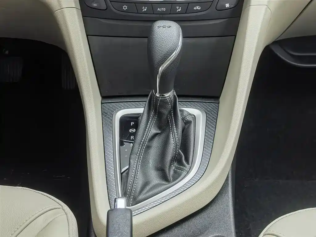 Buick Excelle 2020 — фото 13