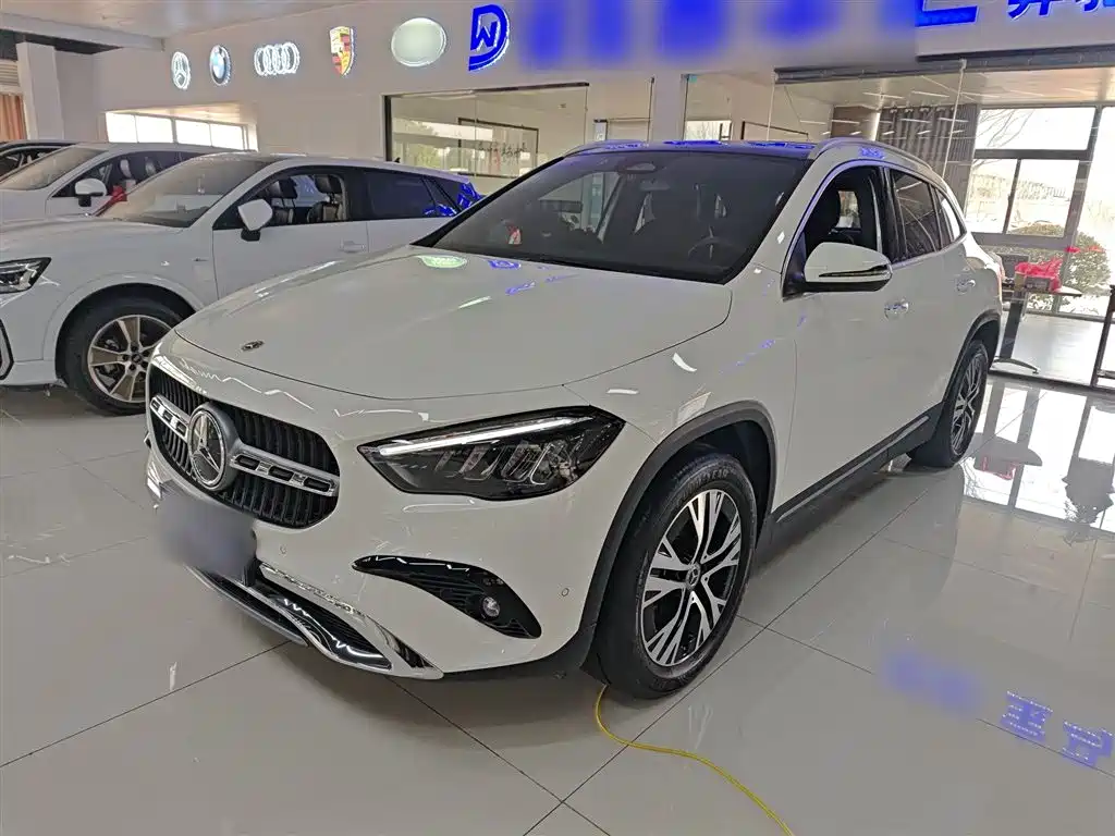Mercedes-Benz GLA 2024 — фото 2