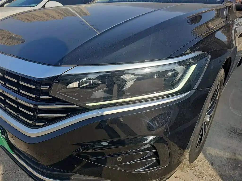 Volkswagen Passat 2023 — фото 24