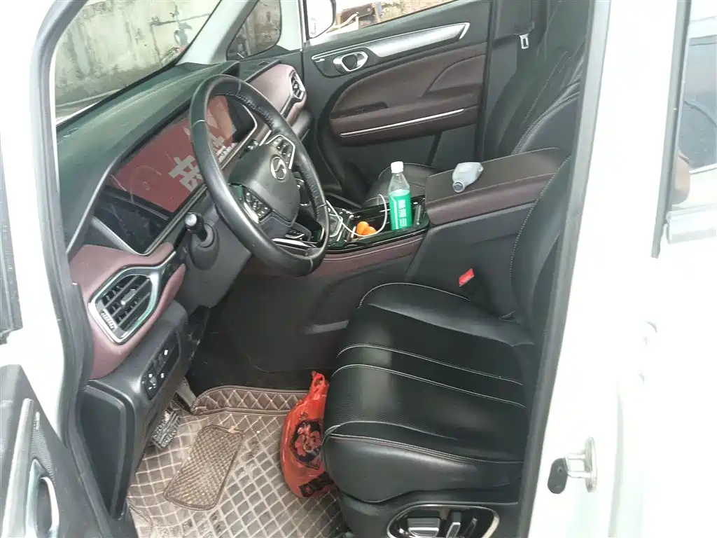 GAC Motor Trumpchi M6 2023 — фото 11