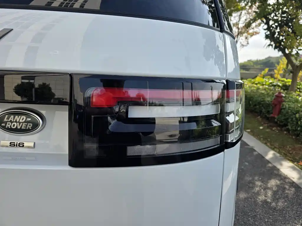 Land Rover Discovery 2019 — фото 13