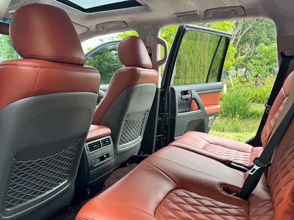 Toyota Land Cruiser 2020 — фото 7