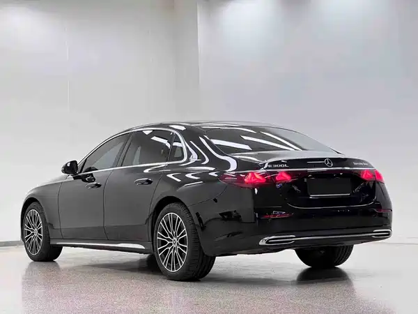 Mercedes-Benz E-Class 2024