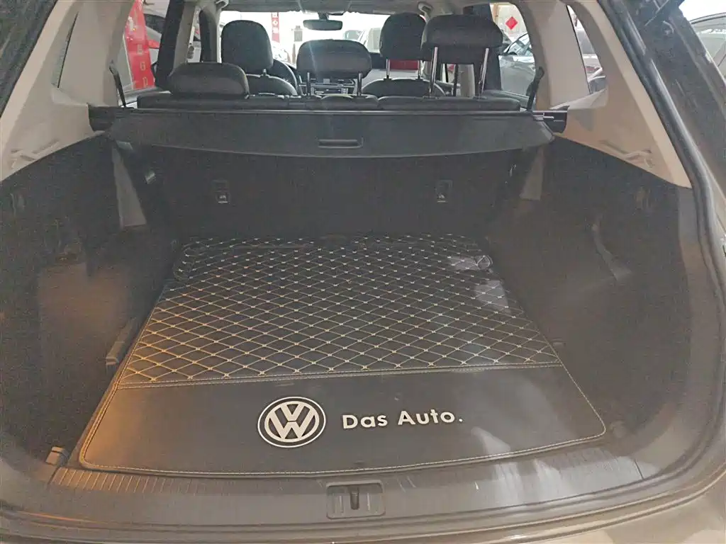 Volkswagen Tiguan L 2018 — фото 19