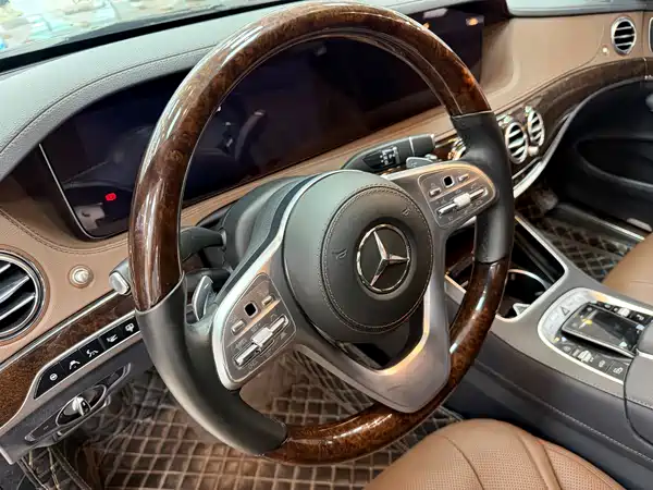 Mercedes-Benz S-Class 2020