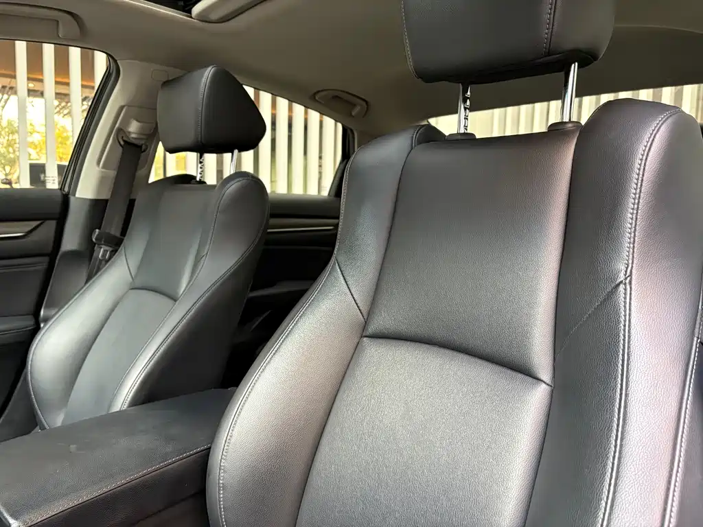 Honda Accord 2020 — фото 10