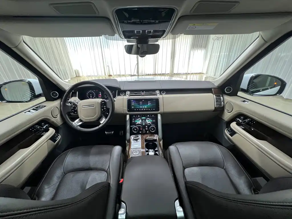 Land Rover Range Rover 2021 — фото 10
