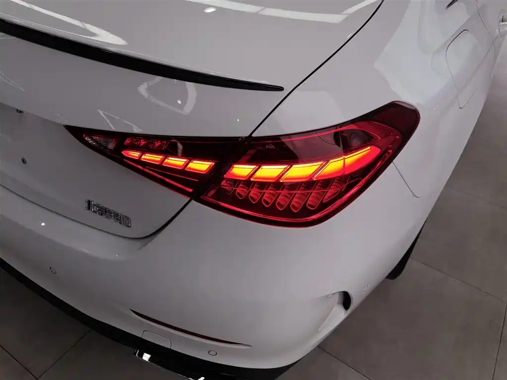 Mercedes-Benz C-Class 2023 — фото 8