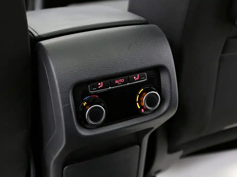 Volkswagen Sharan 2017 — фото 16
