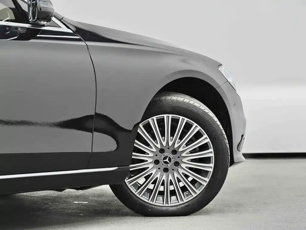 Mercedes-Benz E-Class 2022 — фото 10