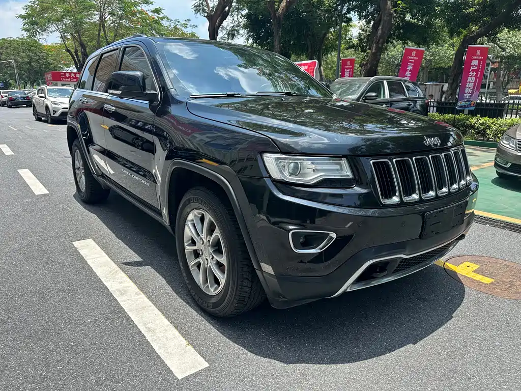 Jeep Grand Cherokee 2015 — фото 3