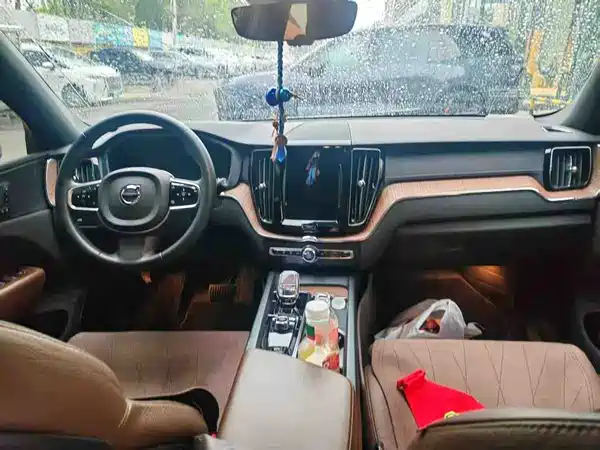 Volvo XC60 2023