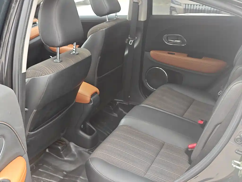 Honda Vezel 2015 — фото 10