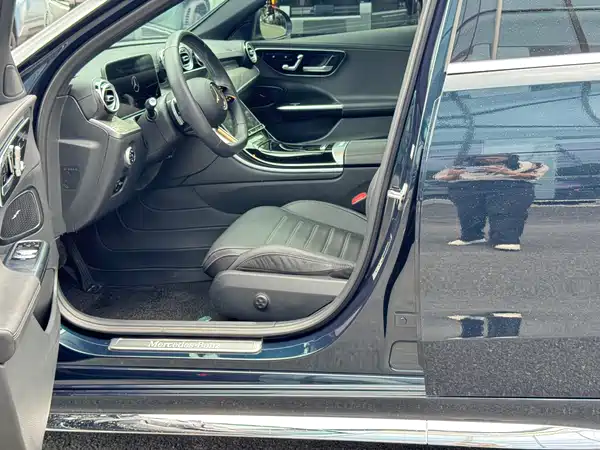 Mercedes-Benz C-Class 2023