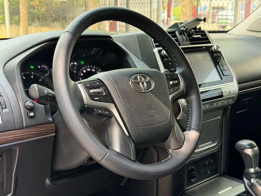 Toyota Prado 2018 — фото 8