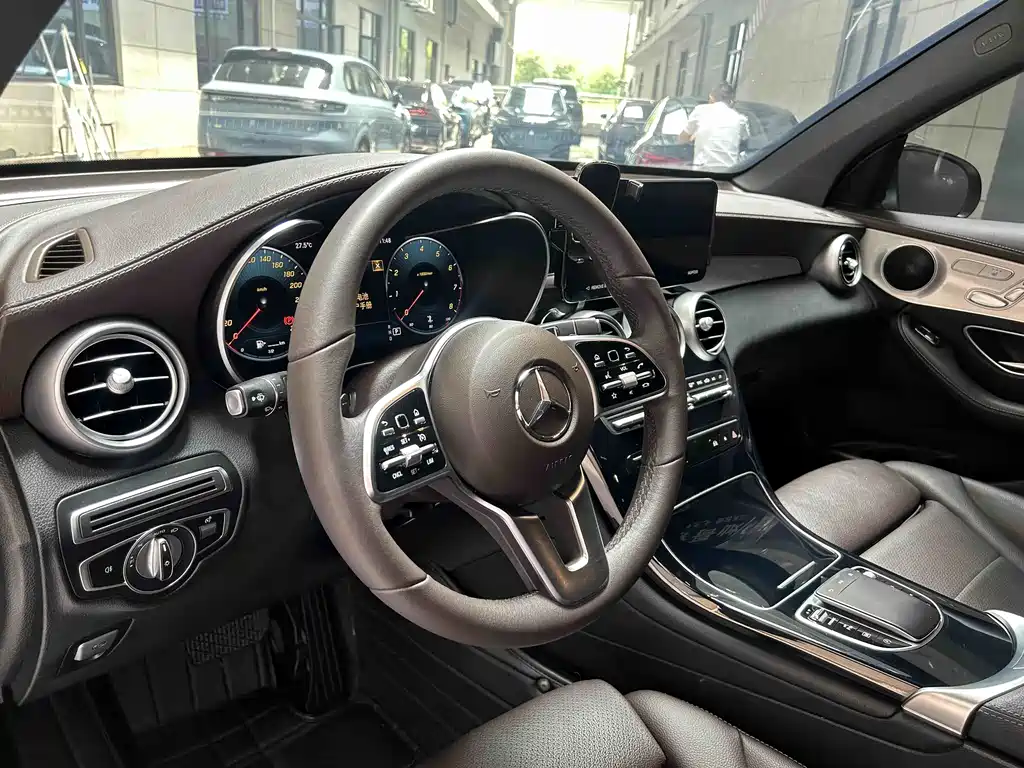 Mercedes-Benz GLC 2022 — фото 11